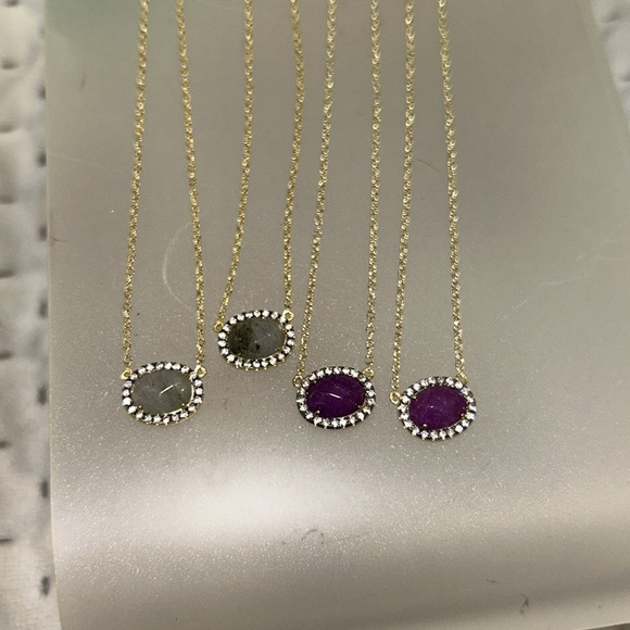 Small Oval Labradorite or Amethyst 14K Gold Vermeil Necklace-Boutique - Picture 5 of 6